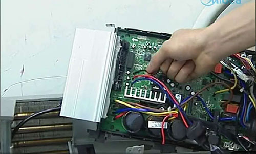 卫滨美的空调电话是多少